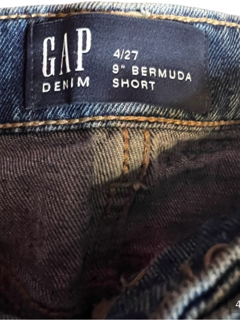 GAP Denim Bermuda Shorts Size 4/27 Distressed Raw Hem Medium Wash 9” Inseam - Picture 5 of 5